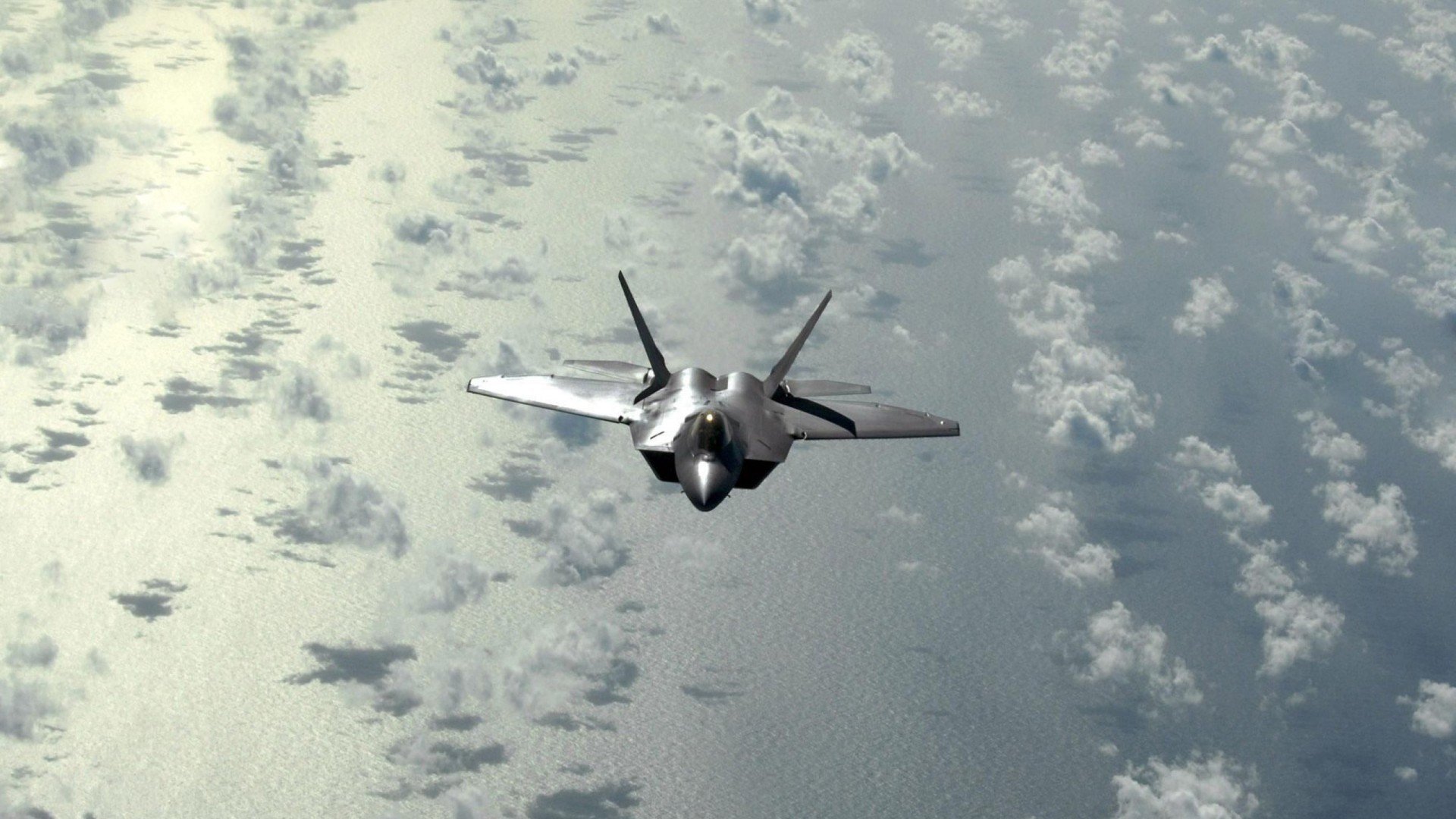 国足热身赛场地首次启用混合草皮，国足热身赛视频